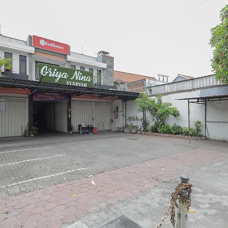 Reddoorz At Pondok Candra Сурабая Екстериор снимка