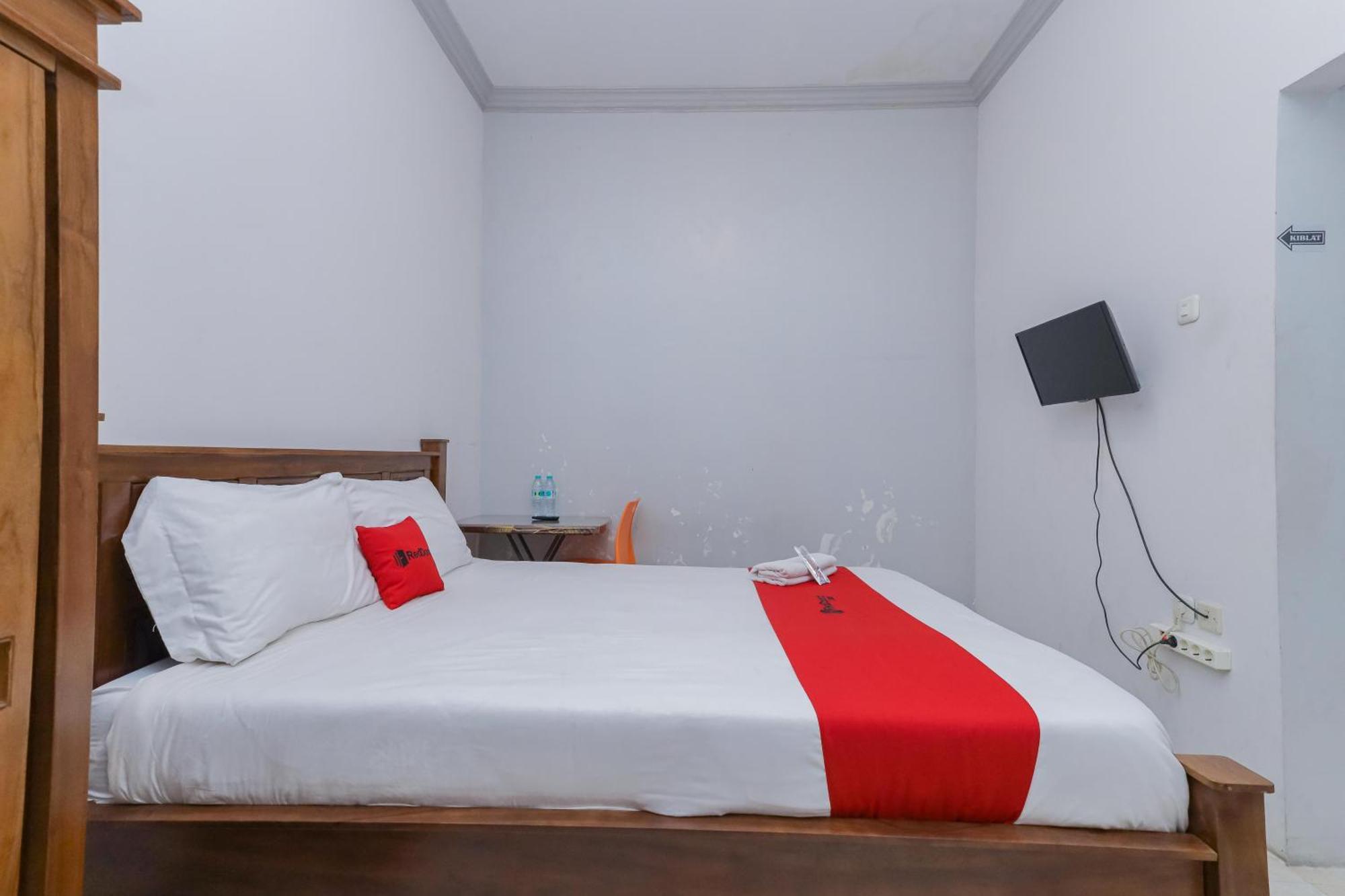 Reddoorz At Pondok Candra Сурабая Екстериор снимка