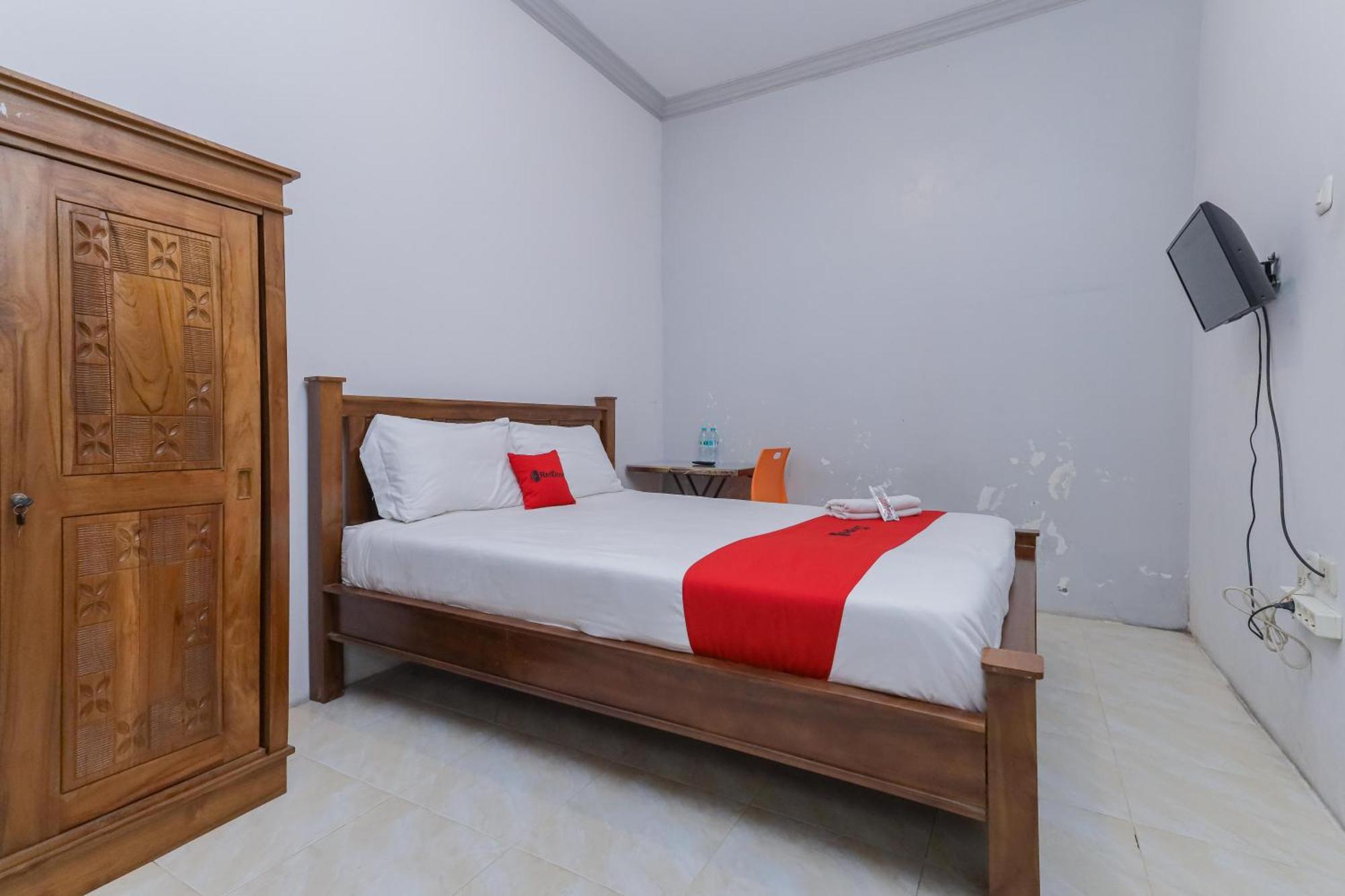 Reddoorz At Pondok Candra Сурабая Екстериор снимка