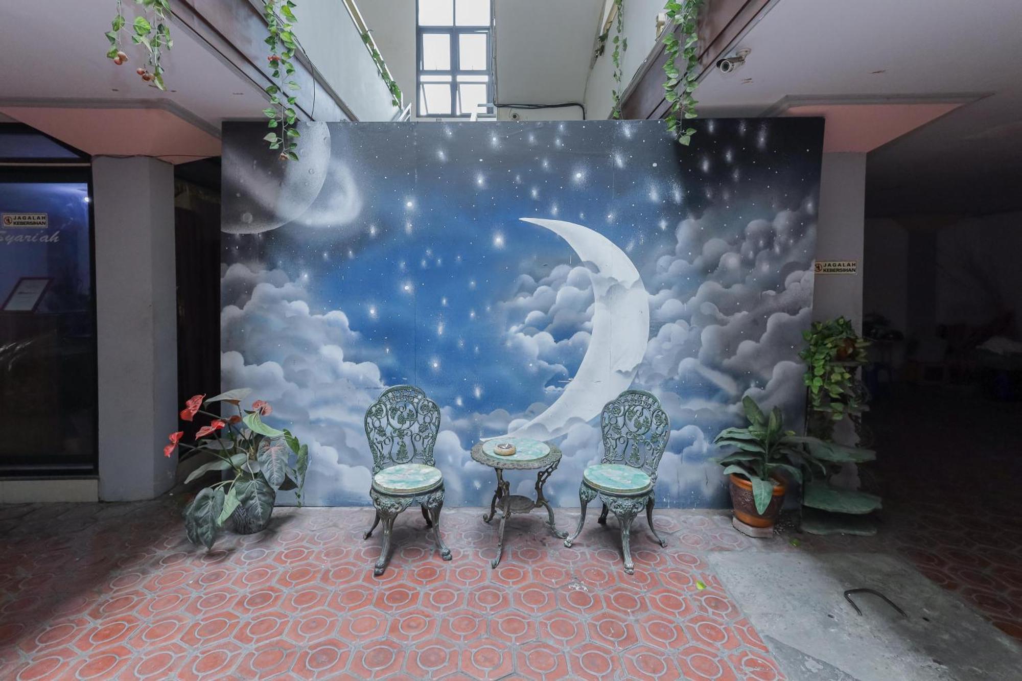 Reddoorz At Pondok Candra Сурабая Екстериор снимка