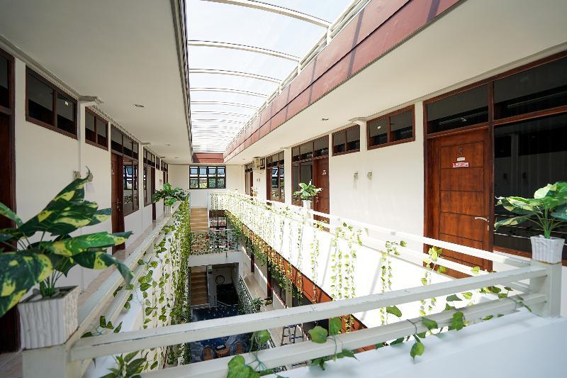 Reddoorz At Pondok Candra Сурабая Екстериор снимка