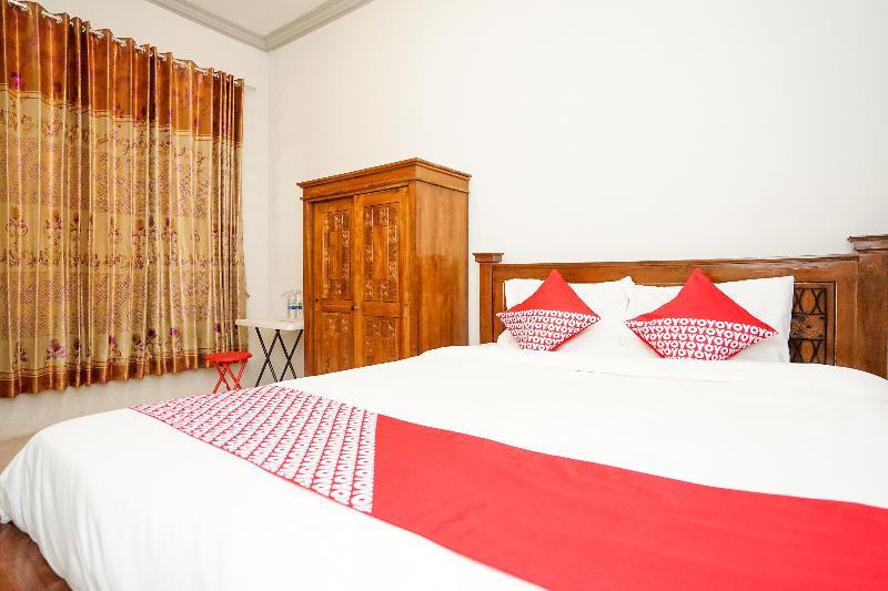 Reddoorz At Pondok Candra Сурабая Екстериор снимка