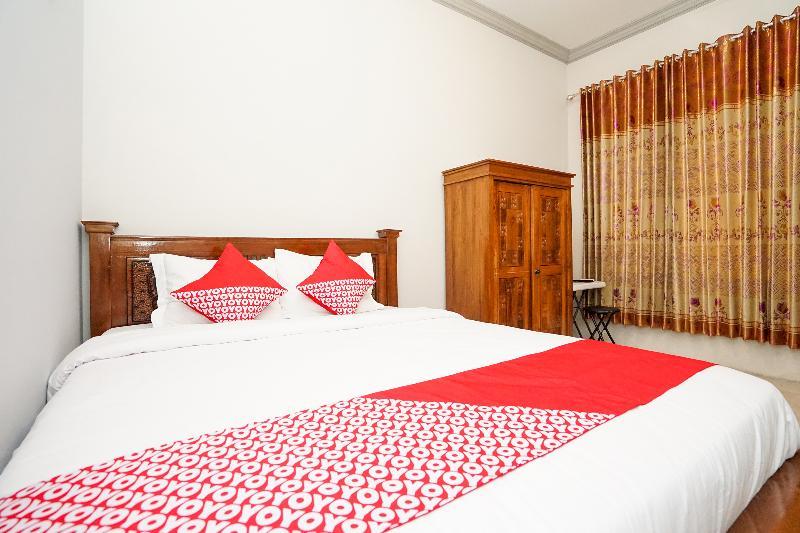 Reddoorz At Pondok Candra Сурабая Екстериор снимка